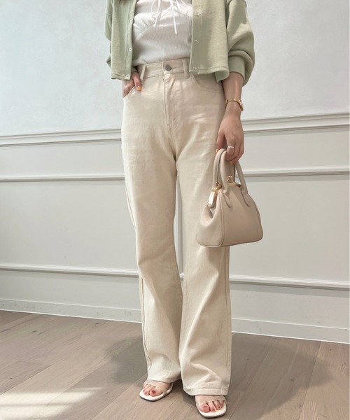 apres jour（アプレジュール）の「フレアーデニムパンツ【ZOZOTOWN限定アイテム】（デニムパンツ・レディース・ブラック/キナリ/ダークブルー・X-LARGE/LARGE/SMALL/MEDIUM）」の4枚目の写真