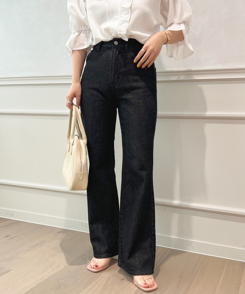 apres jour（アプレジュール）の「フレアーデニムパンツ【ZOZOTOWN限定アイテム】（デニムパンツ・レディース・ブラック/キナリ/ダークブルー・X-LARGE/LARGE/SMALL/MEDIUM）」の12枚目の写真