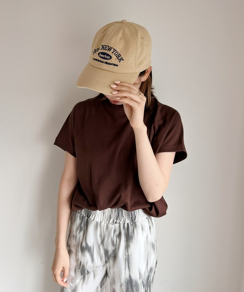 at12:03(アットイチニーゼロサン)の「モックネック シンプルフレンチスリーブトップス/ラグランTシャツ(Tシャツ/カットソー・レディース・ホワイト/ブラック/ベージュ/ブラウン/ブルー・FREE)」の11枚目の写真