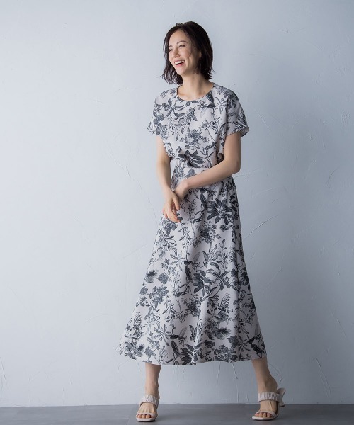 LAUTREAMONT（ロートレアモン）の「ボタニカルフラワープリント