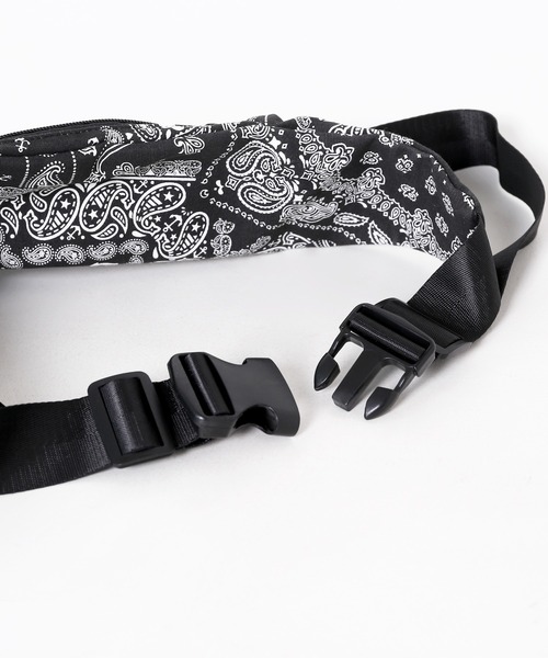 minsobi（ミンソビ）の「ペイズリーボディーバッグ（ボディバッグ/ウエストポーチ・メンズ・ブラック・FREE）」の12枚目の写真