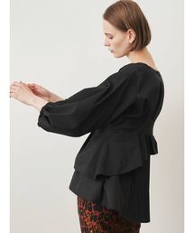 バックプリーツレイヤードブラウス