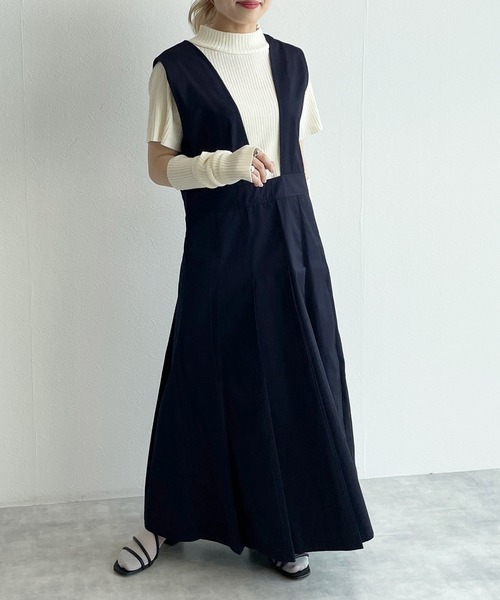 w closet（ダブルクローゼット）の「【2WAY】チノプリーツジャンパースカート（ジャンパースカート・レディース・ベージュ/ダークネイビー・FREE）」の18枚目の写真