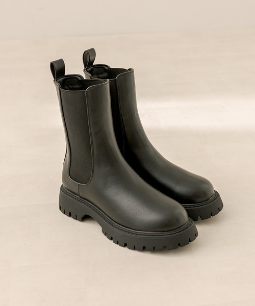 OLIVE des OLIVE(オリーブデオリーブ)の「タンク底サイドゴアブーツ(ブーツ・レディース・ブラック/ダークブラウン・SMALL/MEDIUM/LARGE)」の4枚目の写真