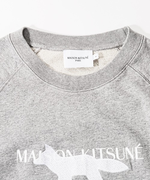 Maison Kitsune（メゾンキツネ）の「MAISON KITSUNE FOX STAMP LOGO CREW SWEAT メゾン キツネ フォックス スタンプ クルー スウェット（スウェット・メンズ・グレー・MEDIUM/LARGE/X-LARGE/SMALL）」の2枚目の写真