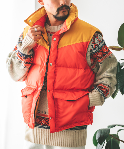 JOURNAL STANDARD(ジャーナルスタンダード)の「【Frostline/フロストライン×JOURNAL STANDARD】別注 ダウン ベスト(ダウンベスト・メンズ・レッド/ボルドー・MEDIUM/LARGE)」の2枚目の写真