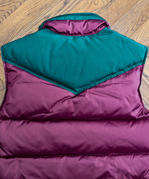 JOURNAL STANDARD(ジャーナルスタンダード)の「【Frostline/フロストライン×JOURNAL STANDARD】別注 ダウン ベスト(ダウンベスト・メンズ・レッド/ボルドー・MEDIUM/LARGE)」の16枚目の写真