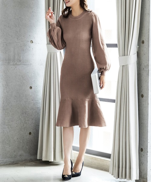 Julia Boutique（ジュリアブティック）の「ミディアム丈・バルーンスリーブマーメイドニットワンピース/22555（ワンピース・レディース・ブラック/モカ/ピンク/アイボリー/グレイッシュベージュ/グレー・MEDIUM）」の5枚目の写真