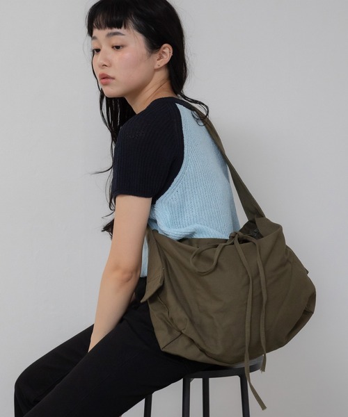 セール】大容量キャンバスショルダーバッグ / メッセンジャーバッグ