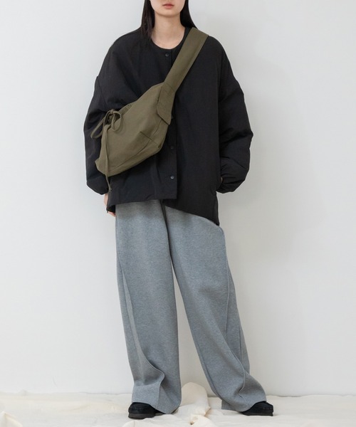 HEILIS(ヘイリス)の「大容量キャンバスショルダーバッグ / メッセンジャーバッグ コットン(メッセンジャーバッグ・レディース・ブラック/アイボリー/カーキ・FREE)」の22枚目の写真