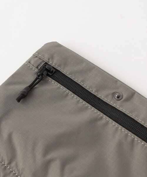 Topologie トポロジー　フラットサコッシュ　ショルダーバッグ グレー Flat Sacoche Small フラット サコッシュ スモール / Moss