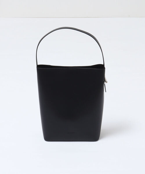 NOLLEY’S Sophi（ノーリーズソフィ）の「メタルマンテルワンハンドルバッグ M（トートバッグ・レディース・ブラック/ベージュ/サックスブルー・FREE）」の2枚目の写真