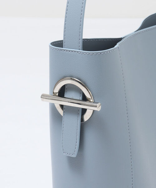 NOLLEY’S Sophi（ノーリーズソフィ）の「メタルマンテルワンハンドルバッグ M（トートバッグ・レディース・ブラック/ベージュ/サックスブルー・FREE）」の18枚目の写真