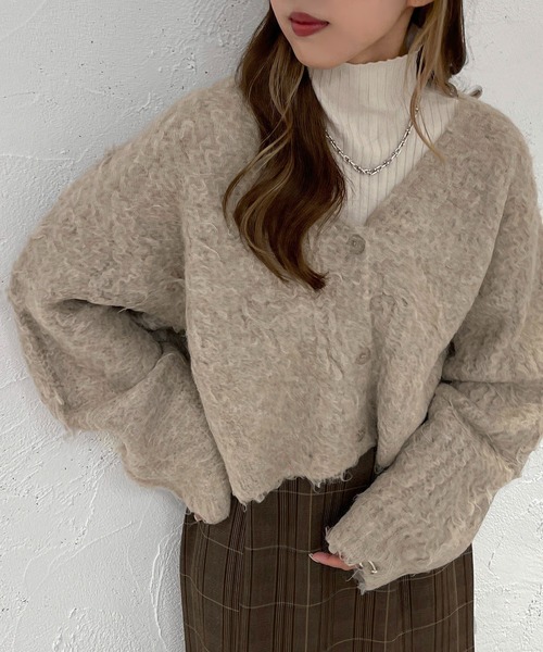 apres jour mignon（アプレジュールミニョン）の「シャギーショートカーディガン【ZOZOTOWN限定アイテム】（カーディガン/ボレロ・レディース・ベージュ/ブルー/パープル/ネイビー・フリー/X-LARGE）」の10枚目の写真