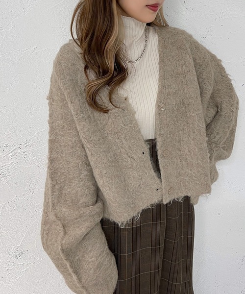 apres jour mignon（アプレジュールミニョン）の「シャギーショートカーディガン【ZOZOTOWN限定アイテム】（カーディガン/ボレロ・レディース・ベージュ/ブルー/パープル/ネイビー・フリー/X-LARGE）」の5枚目の写真