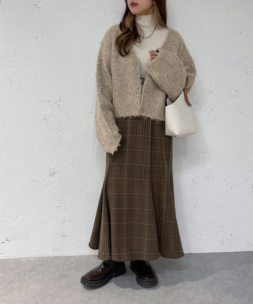 apres jour mignon（アプレジュールミニョン）の「シャギーショートカーディガン【ZOZOTOWN限定アイテム】（カーディガン/ボレロ・レディース・ベージュ/ブルー/パープル/ネイビー・フリー/X-LARGE）」の8枚目の写真