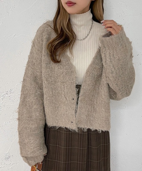 apres jour mignon（アプレジュールミニョン）の「シャギーショートカーディガン【ZOZOTOWN限定アイテム】（カーディガン/ボレロ・レディース・ベージュ/ブルー/パープル/ネイビー・フリー/X-LARGE）」の20枚目の写真