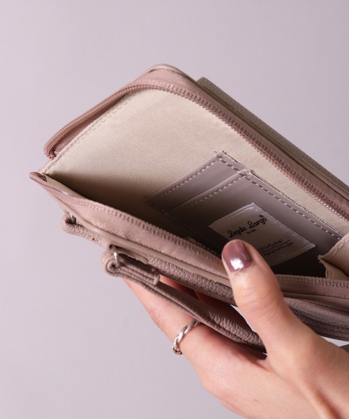 Legato Largo（レガートラルゴ）の「(LF)【Legato Largo】フェイクレザー スマホショルダー バッグ（ショルダーバッグ・レディース・グレイッシュベージュ/ブラック/グレイッシュブルー/グレー・ONE SIZE）」の18枚目の写真