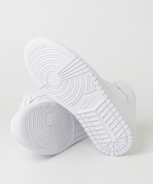 JORDAN BRAND（ジョーダンブランド）の「AIR JORDAN 1 MID（スニーカー・メンズ・ホワイト・26.0cm/28.5cm/28.0cm/27.5cm/27.0cm/26.5cm）」の3枚目の写真