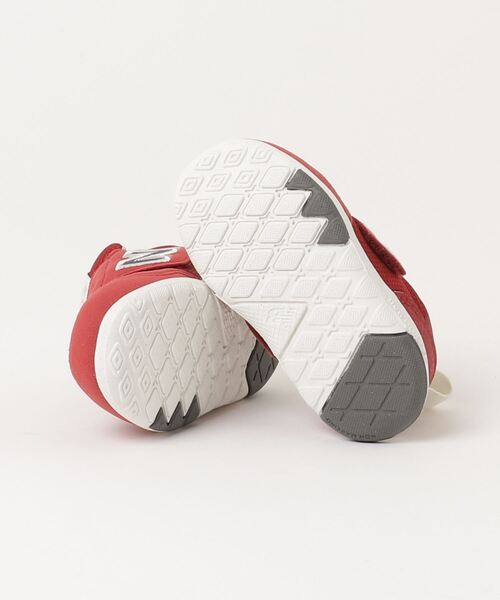 NEW BALANCE（ニューバランス）の「313 First（スニーカー・キッズ・レッド/グリーン/グレー・13.5cm/12.0cm/11cm/11.5cm/13.0cm/12.5cm/14.0cm）」の5枚目の写真