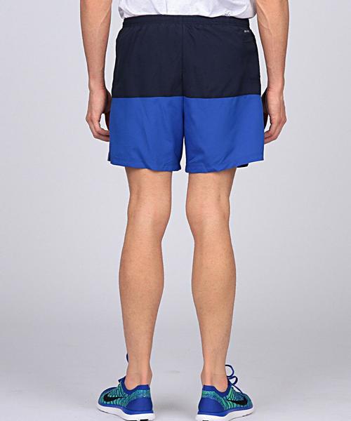 NIKE（ナイキ）の「NIKE（ナイキ） 5インチ カラーブロック ショート（その他パンツ・メンズ・ブラック/ダークグレー/ネイビー・MEDIUM/X-LARGE/SMALL/LARGE）」の4枚目の写真