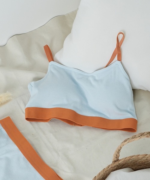 GUNZE(グンゼ)の「【GUNZE×TYPY】配色リブハーフトップ(その他アンダーウェア/インナー・レディース・ブラック/サックスブルー/ブラウン/ホワイト系その他/イエロー・MEDIUM/LARGE)」の4枚目の写真