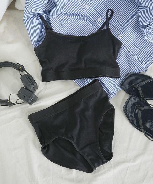 GUNZE(グンゼ)の「【GUNZE×TYPY】配色リブハーフトップ(その他アンダーウェア/インナー・レディース・ブラック/サックスブルー/ブラウン/ホワイト系その他/イエロー・MEDIUM/LARGE)」の9枚目の写真