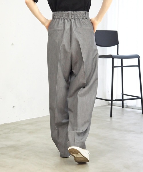 tiptop(ティップトップ)の「【3サイズ展開/web限定アイテム】センタープレスワイドパンツ(スラックス・レディース・ブラック/グレー/チャコールグレー/ライトベージュ/A/B・M/S/L)」の11枚目の写真