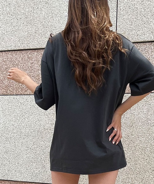 GLAMOROUS JANE(グラマラスジェーン)の「CLASSICエンボスTシャツ(Tシャツ/カットソー・レディース・ホワイト/レッド/ブラック/チャコールグレー/ネイビー/ベージュ/杢グレー・FREE)」の16枚目の写真