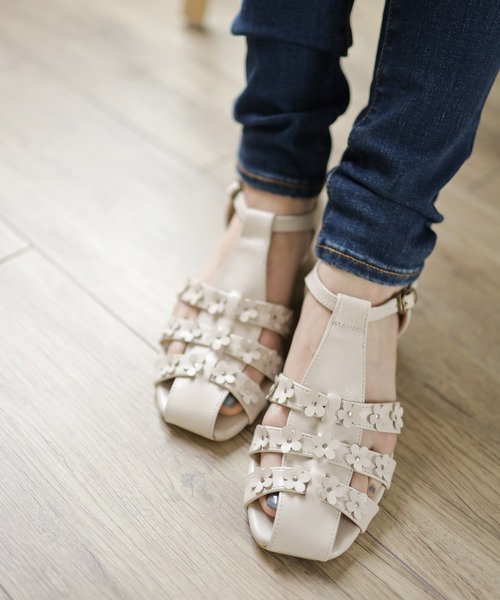 SESTO（セスト）の「フラワーモチーフグルカサンダル（サンダル