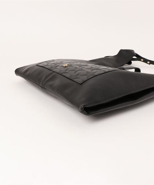 未使用　極美品　Scrap Book スクラップブック　トートバッグ　レザー　黒 Scrap Book（スクラップブック）の「【Scrap Book】星型押しShopping