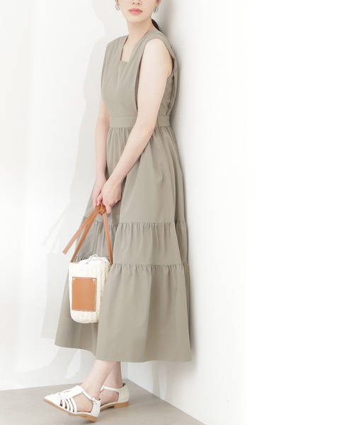N.(N. Natural Beauty Basic)(エヌエヌナチュラルビューティーベーシック)の「【S Size Line】◆ティアードギャザーワンピース(ワンピース・レディース・ブラック/グレー/クリーム・SMALL/MEDIUM)」の2枚目の写真