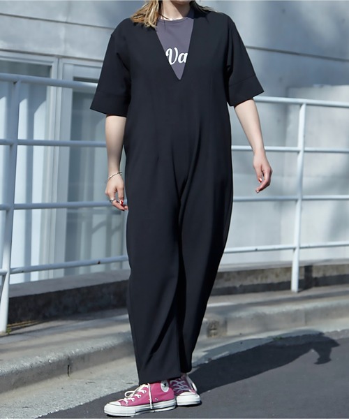 mi via loca（ミヴィアロカ）の「Vネックロンパース（サロペット/オーバーオール・レディース・ベージュ/ブラック/ブルー・FREE）」の10枚目の写真