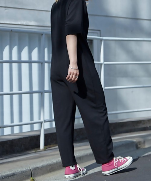 mi via loca（ミヴィアロカ）の「Vネックロンパース（サロペット/オーバーオール・レディース・ベージュ/ブラック/ブルー・FREE）」の15枚目の写真