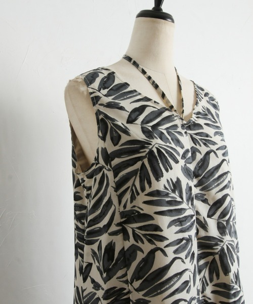 &. NOSTALGIA（アンドドットノスタルジア）の「ホルターネックリゾートワンピース（ワンピース・レディース・ブルー/グレー・FREE）」の4枚目の写真