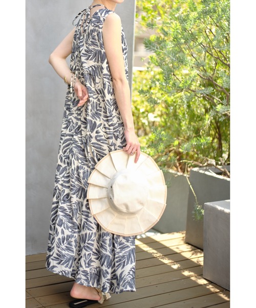 &. NOSTALGIA（アンドドットノスタルジア）の「ホルターネックリゾートワンピース（ワンピース・レディース・ブルー/グレー・FREE）」の17枚目の写真