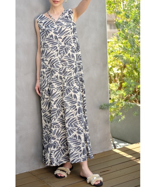 &. NOSTALGIA（アンドドットノスタルジア）の「ホルターネックリゾートワンピース（ワンピース・レディース・ブルー/グレー・FREE）」の5枚目の写真