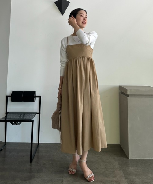 【美品】キャミワンピース ティアード フレア ギャザー ベージュ 美品】キャミワンピース ティアード フレア ギャザー ベージュ