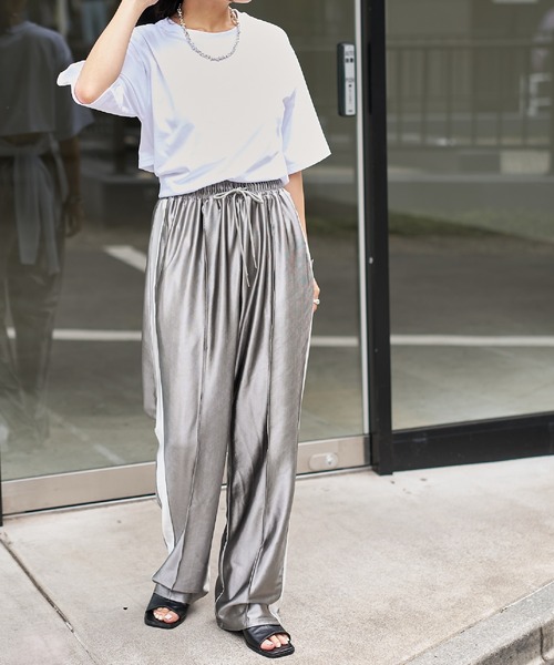 COLONY 2139（コロニートゥーワンスリーナイン）の「ラインサテン