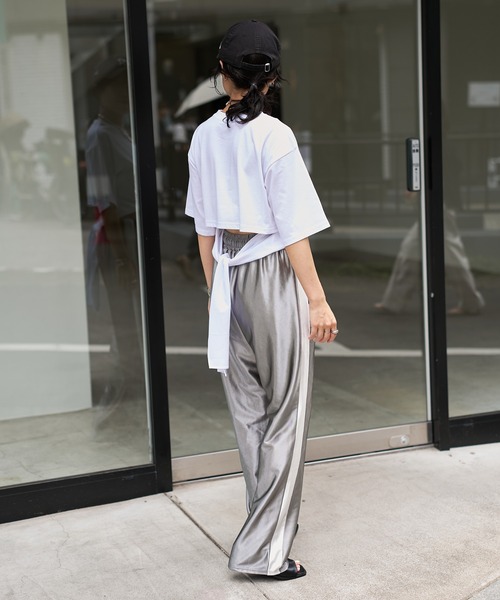 COLONY 2139（コロニートゥーワンスリーナイン）の「ラインサテンパンツ（その他パンツ・レディース・グレー/シャンパン・FREE）」の9枚目の写真