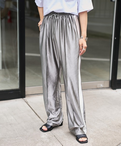 COLONY 2139（コロニートゥーワンスリーナイン）の「ラインサテン