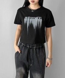 【LVEU.】デザインロゴコンパクトTシャツ/ トップス カットソー Tシャツ 半袖 コンパクト ショート クロップド プリント グラフィック ロゴ ホワイト ブラック