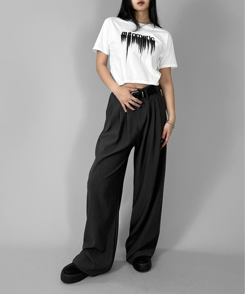 LVEU.(ラブユ.)の「【LVEU.】デザインロゴコンパクトTシャツ/ トップス カットソー Tシャツ 半袖 コンパクト ショート クロップド プリント グラフィック ロゴ ホワイト ブラック(Tシャツ/カットソー・レディース・ホワイト/ブラック・FREE)」の19枚目の写真