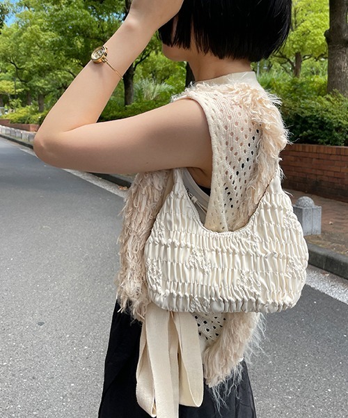 SEN TOKYO（セントーキョー）の「フェミニンにもカジュアルにも。くしゅくしゅハンドバック（ハンドバッグ・レディース・シルバー/ホワイト/ブラック・FREE）」の8枚目の写真