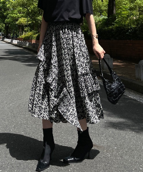 SEN TOKYO（セントーキョー）の「フェミニンにもカジュアルにも。くしゅくしゅハンドバック（ハンドバッグ・レディース・シルバー/ホワイト/ブラック・FREE）」の13枚目の写真