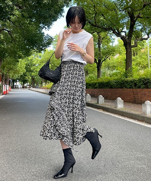 SEN TOKYO（セントーキョー）の「フェミニンにもカジュアルにも。くしゅくしゅハンドバック（ハンドバッグ・レディース・シルバー/ホワイト/ブラック・FREE）」の18枚目の写真