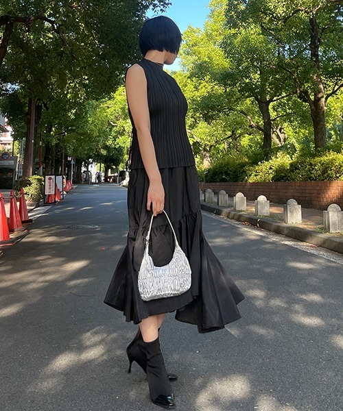 SEN TOKYO（セントーキョー）の「フェミニンにもカジュアルにも。くしゅくしゅハンドバック（ハンドバッグ・レディース・シルバー/ホワイト/ブラック・FREE）」の19枚目の写真