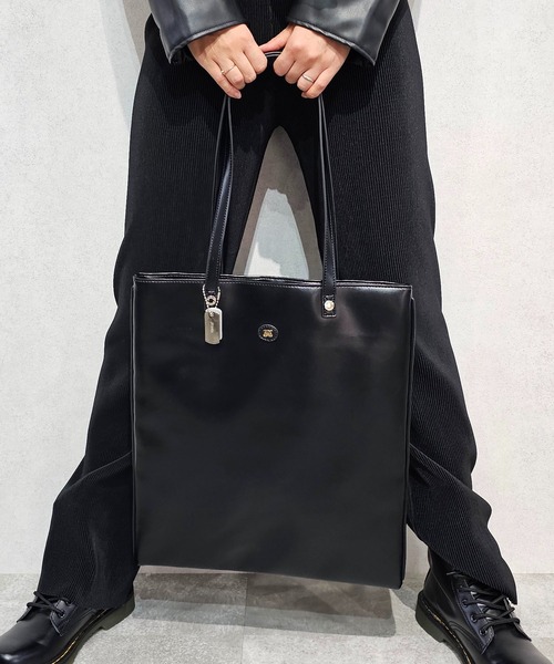 jouetie（ジュエティ）の「【jouetie/ジュエティ】カラーエッジ(コバ) A4トートバッグ（トートバッグ・レディース・ブラック/アイボリー/ダークブラウン/ダークグリーン/ブラック系その他・FREE）」の13枚目の写真