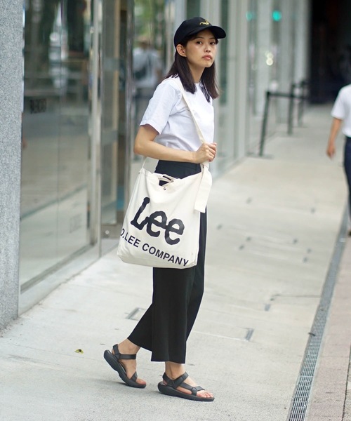 Lee（リー）の「【LEE/リー】ブランドロゴ斜めプリント  2WAYバッグ ロゴプリント トートバッグ　ショルダーバッグ（トートバッグ・メンズ・シルバー/ブラック/オレンジ・FREE）」の19枚目の写真