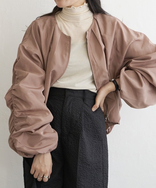 VENCEEXCHANGE（ヴァンスエクスチェンジ）の「袖ギャザーブルゾン（ブルゾン・レディース・ブラック/オフホワイト/ライム/キャメル/ピンク系・L/M）」の15枚目の写真